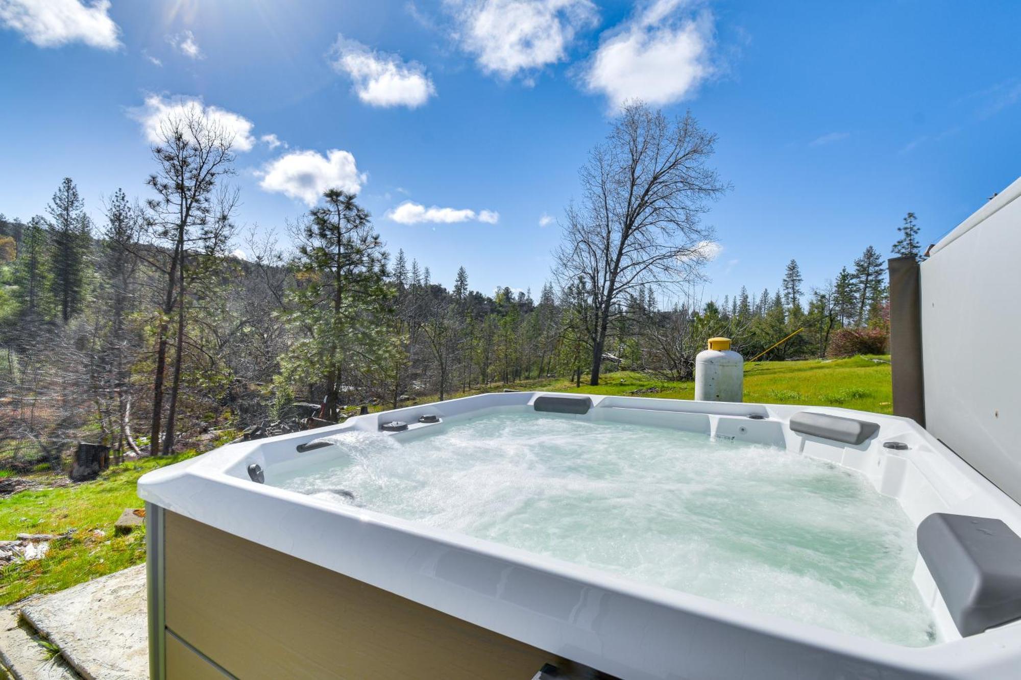 Waterfront Mariposa Hideaway Hot Tub And Mtn Views! Villa Bagian luar foto